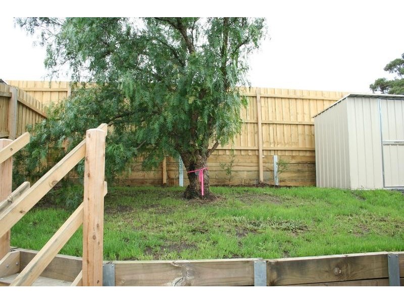 22/103 Army Rd, Pakenham VIC 3810