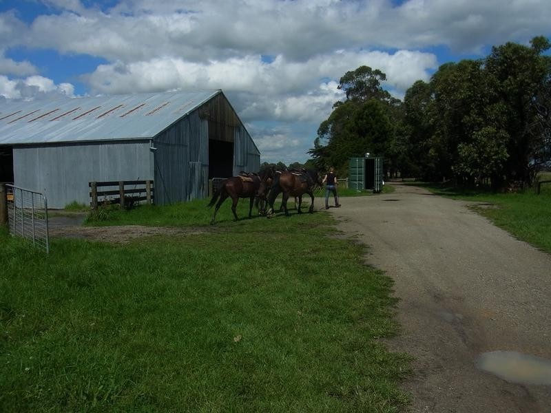 240 Ellis Road, Tonimbuk VIC 3815