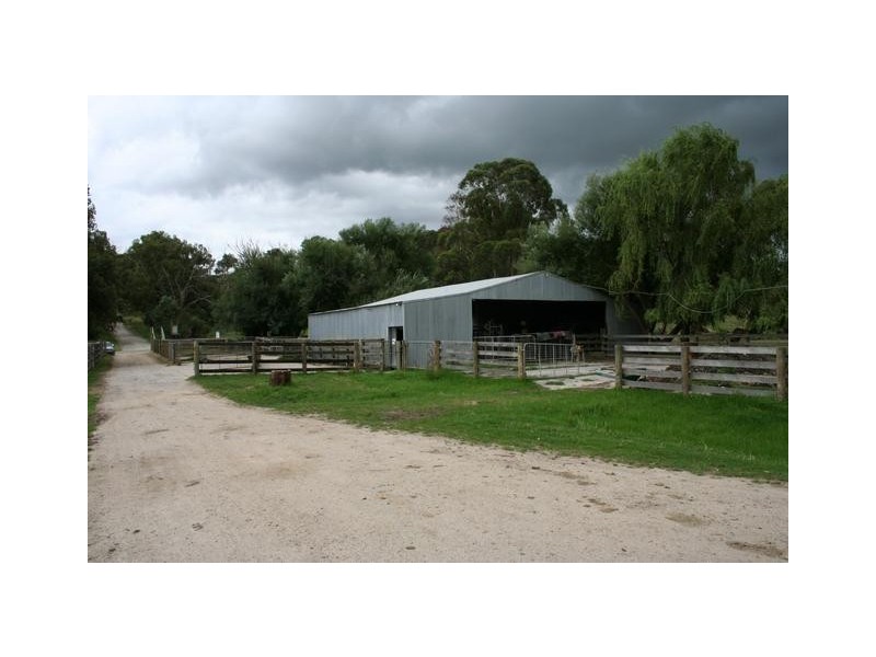 240 Ellis Road, Tonimbuk VIC 3815