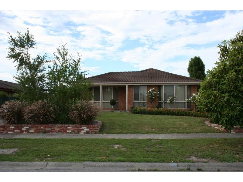 5 Martingale Place, Pakenham VIC 3810