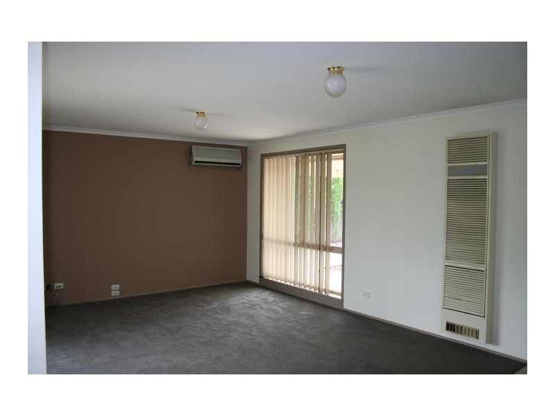 5 Martingale Place, Pakenham VIC 3810