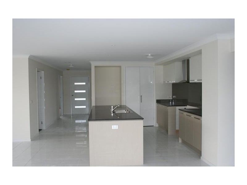 23 Vanessa Circuit, Pakenham VIC 3810