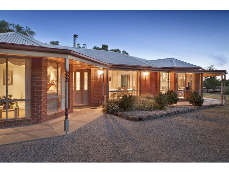 30 Ryan Road, Pakenham VIC 3810