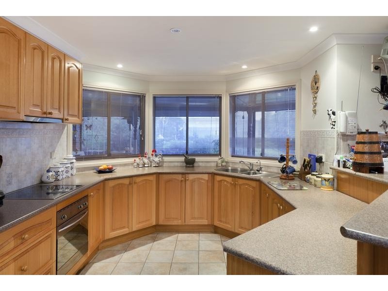 30 Ryan Road, Pakenham VIC 3810