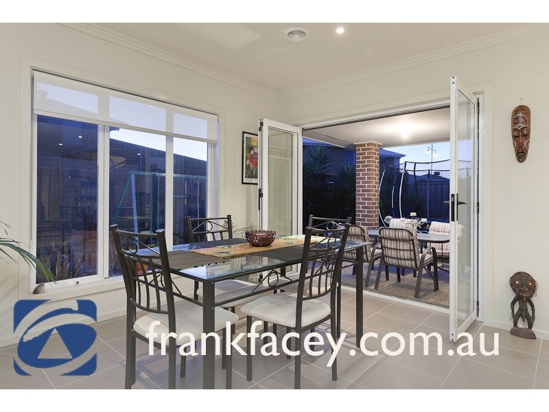 4 Reidel Avenue, Pakenham VIC 3810