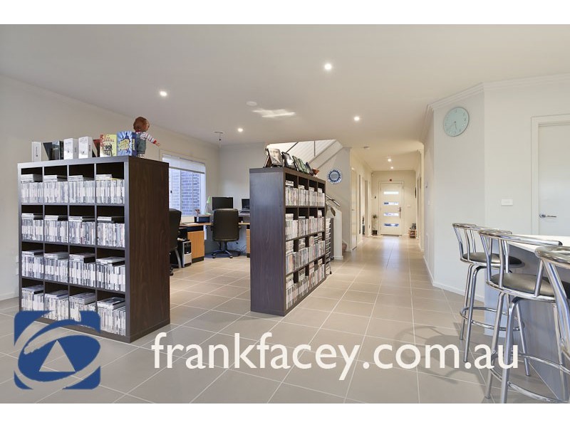 4 Reidel Avenue, Pakenham VIC 3810