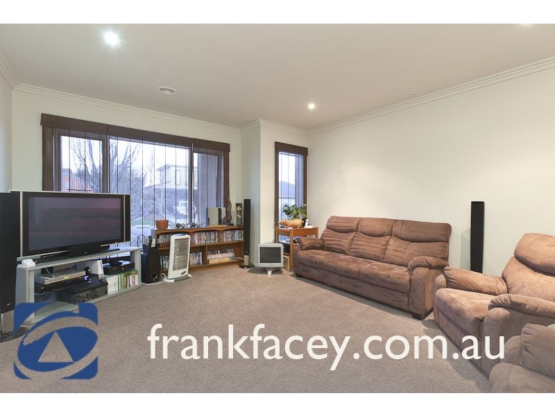 4 Reidel Avenue, Pakenham VIC 3810