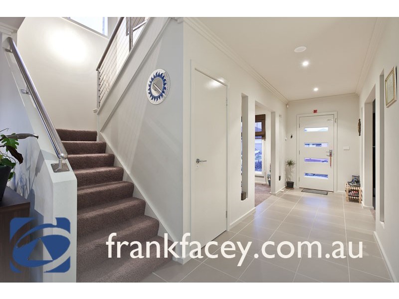 4 Reidel Avenue, Pakenham VIC 3810