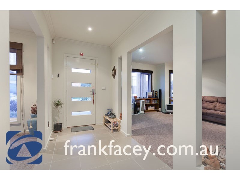 4 Reidel Avenue, Pakenham VIC 3810