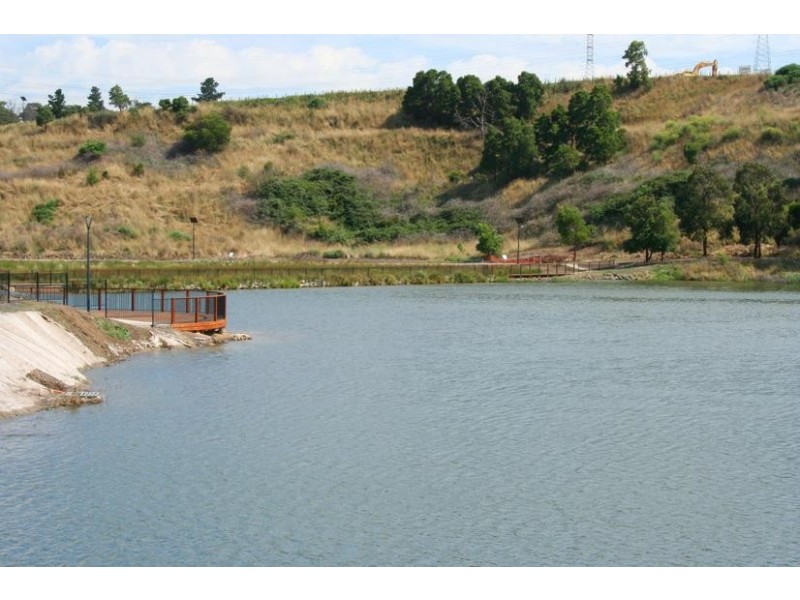 6 Superior Waters, Pakenham VIC 3810