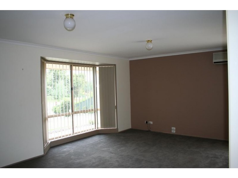 5 Martingale Place, Pakenham VIC 3810