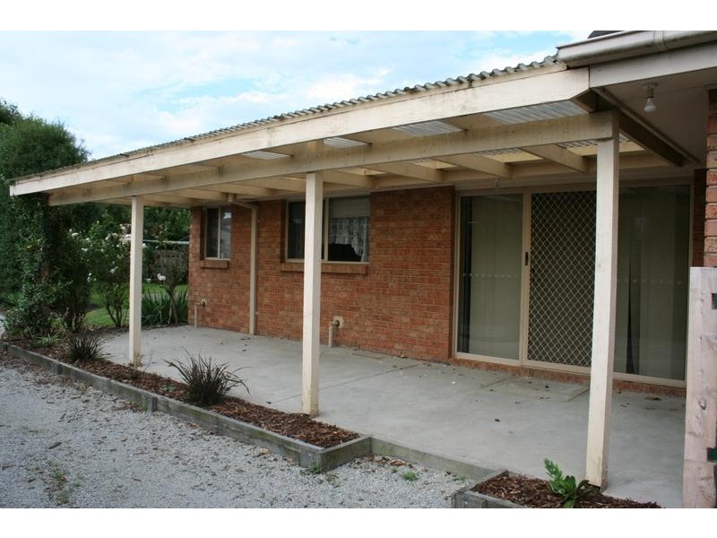 5 Martingale Place, Pakenham VIC 3810