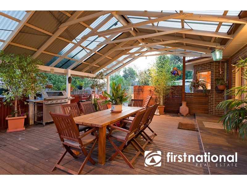 24 Baltaser Drive, Pakenham VIC 3810