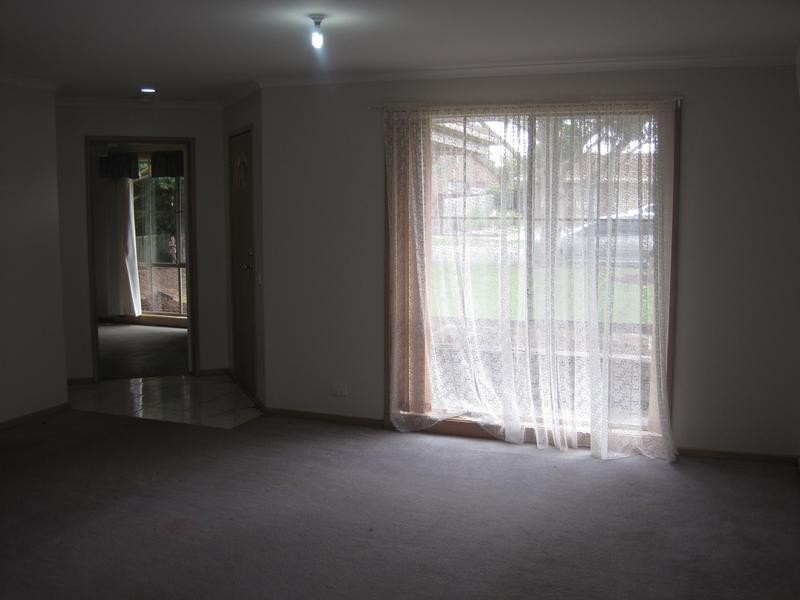 40 Bluegrass Crescent, Pakenham VIC 3810