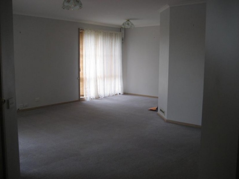 40 Bluegrass Crescent, Pakenham VIC 3810