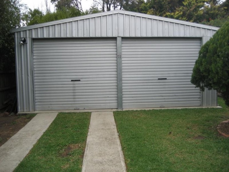 40 Bluegrass Crescent, Pakenham VIC 3810