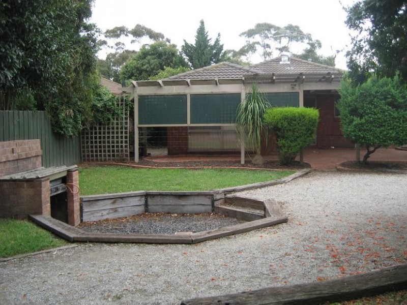 40 Bluegrass Crescent, Pakenham VIC 3810