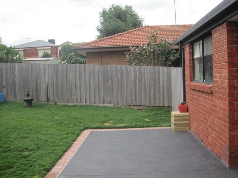 6 Taree Close, Pakenham VIC 3810