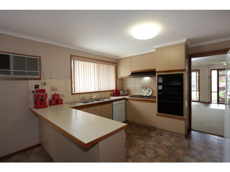 17 McNamara Court, Pakenham VIC 3810