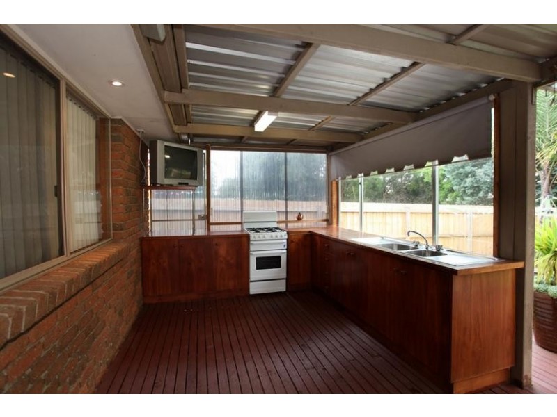 17 McNamara Court, Pakenham VIC 3810