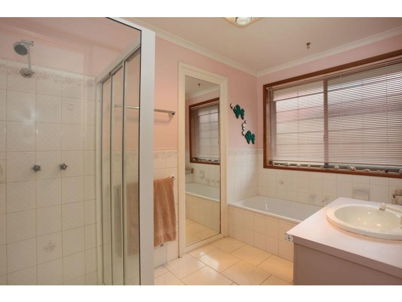 17 McNamara Court, Pakenham VIC 3810