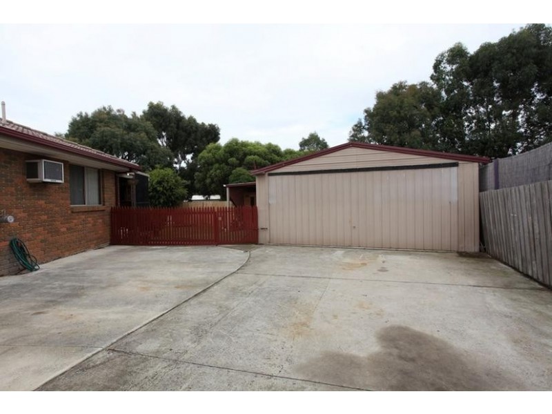 17 McNamara Court, Pakenham VIC 3810