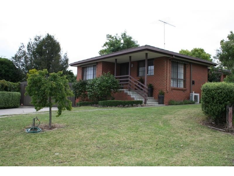 5 Highview Court, Pakenham VIC 3810