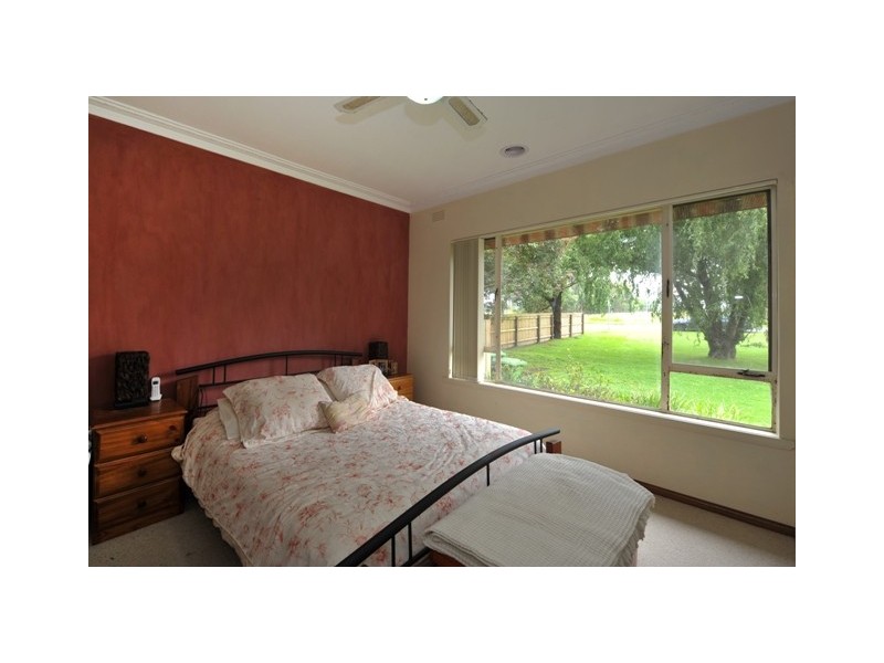 61 Nar Nar Goon Road, Nar Nar Goon VIC 3812
