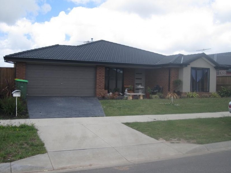 9 Gallery Way, Pakenham VIC 3810
