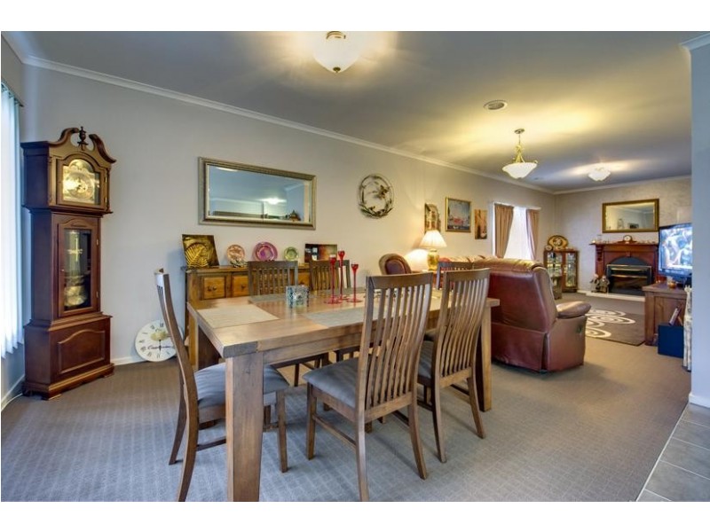 29 Macquarie Circuit, Pakenham VIC 3810