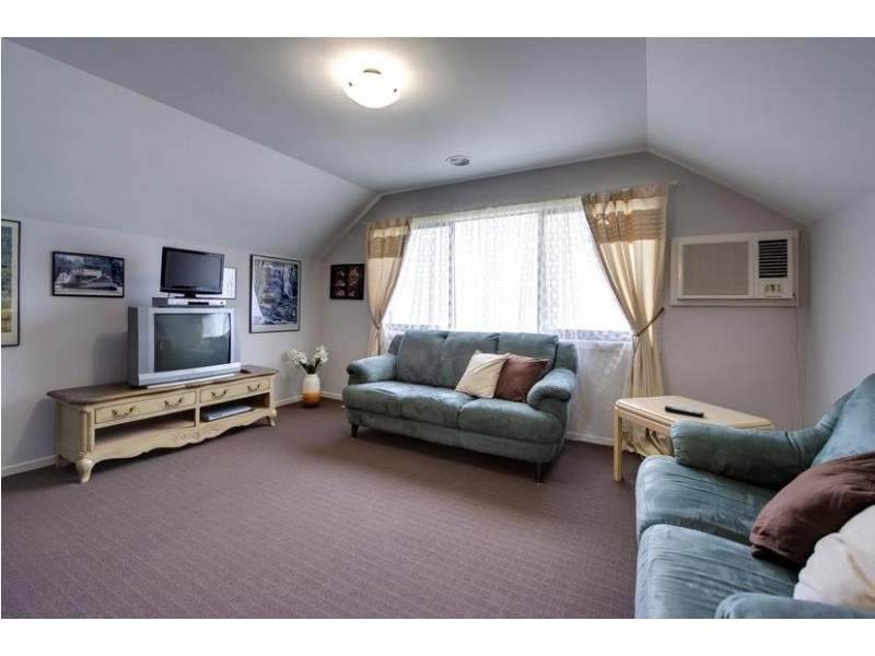29 Macquarie Circuit, Pakenham VIC 3810