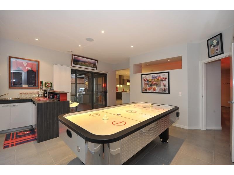 8 Galle Avenue, Officer VIC 3809