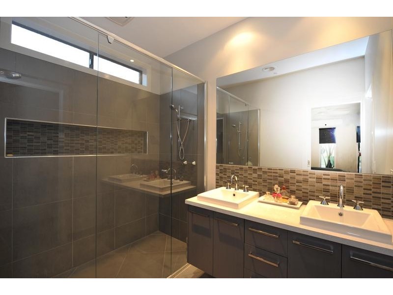 8 Galle Avenue, Officer VIC 3809