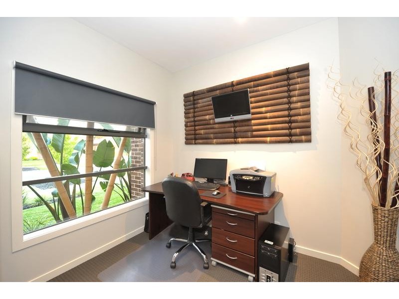 8 Galle Avenue, Officer VIC 3809