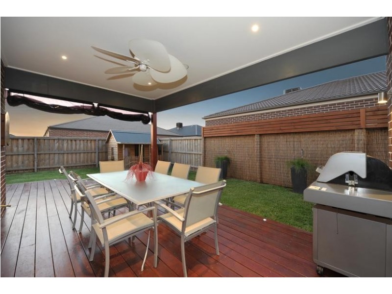 8 Galle Avenue, Officer VIC 3809