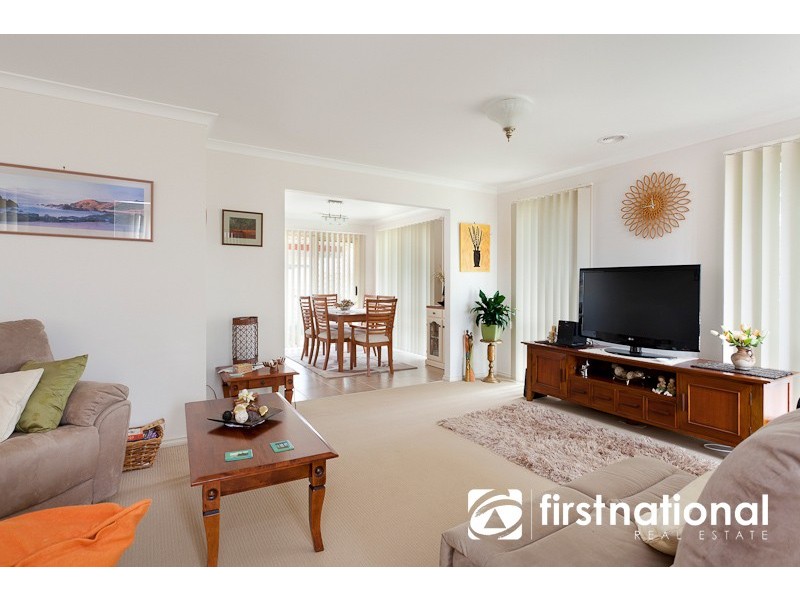 2/39 Tuscany Rise, Pakenham VIC 3810