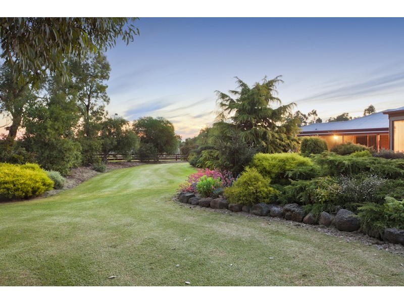 30 Ryan Road, Pakenham VIC 3810