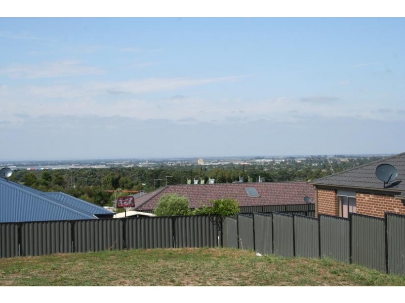 6 Superior Waters, Pakenham VIC 3810