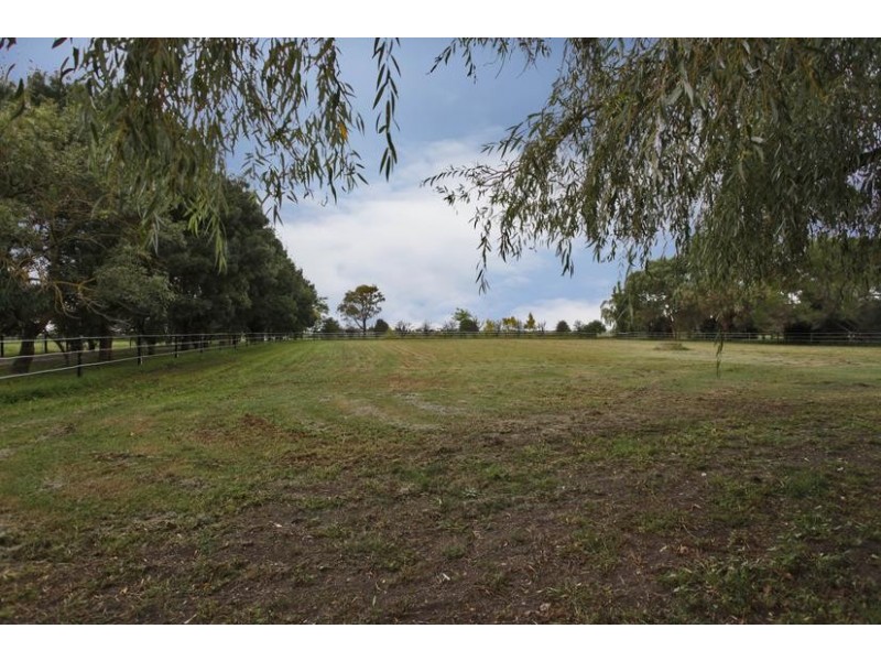 600 Seven Mile Road, Nar Nar Goon VIC 3812