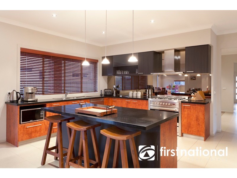 18 Withers Court, Pakenham VIC 3810