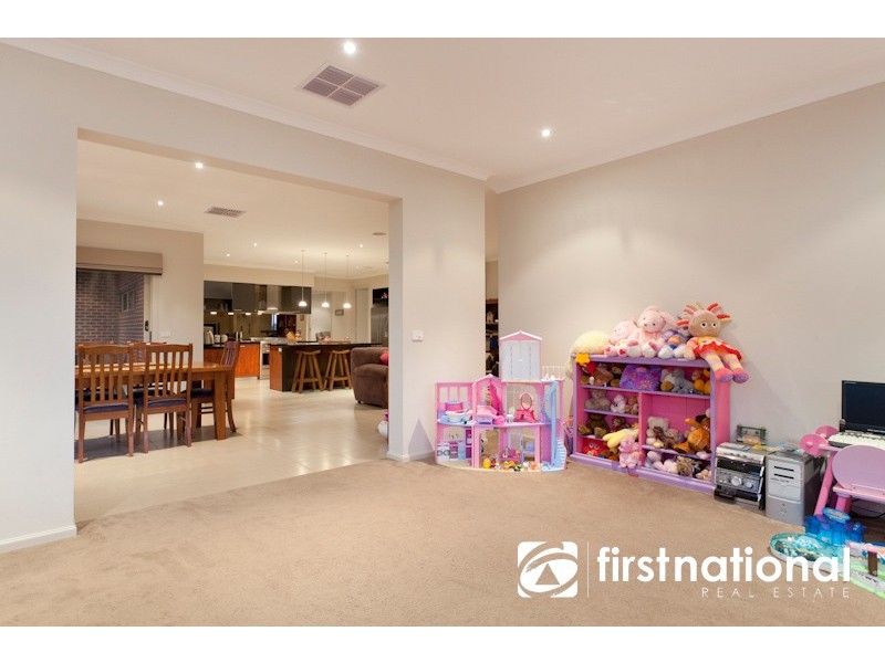 18 Withers Court, Pakenham VIC 3810