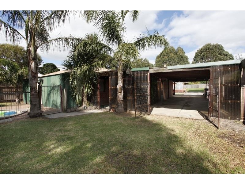 3 Hennessy Street, Pakenham VIC 3810