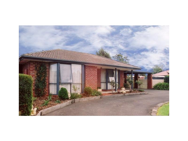 28 Bridle Place, Pakenham VIC 3810