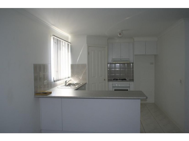 11 Fleming Terrace, Pakenham VIC 3810