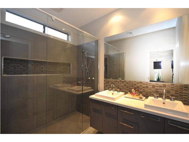 8 Galle Avenue, Officer VIC 3809