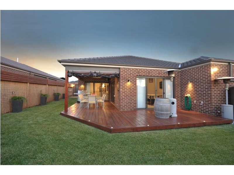 8 Galle Avenue, Officer VIC 3809