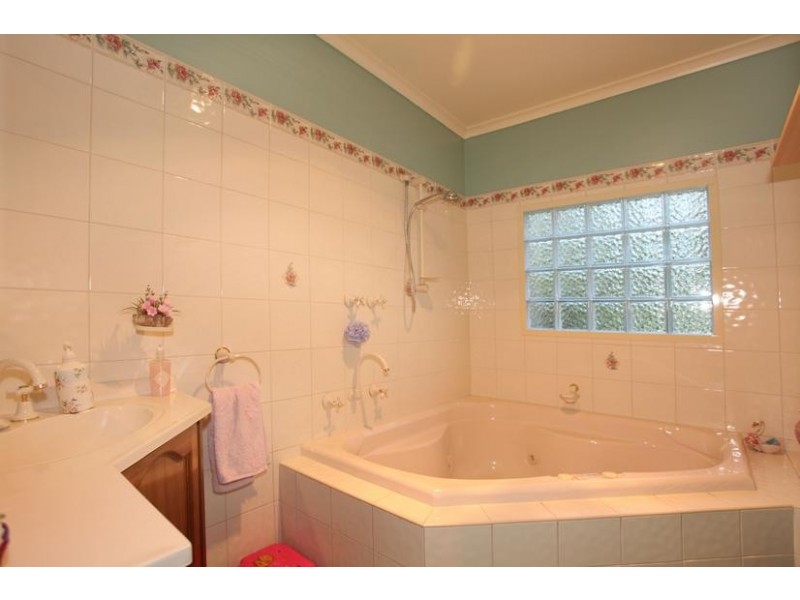 51 A’Beckett Road, Bunyip VIC 3815