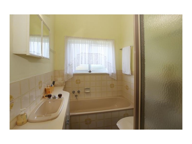 39 Carney Street, Nar Nar Goon VIC 3812