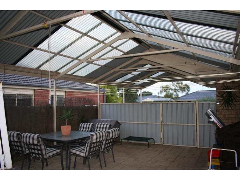 10 Darvell Court, Pakenham VIC 3810