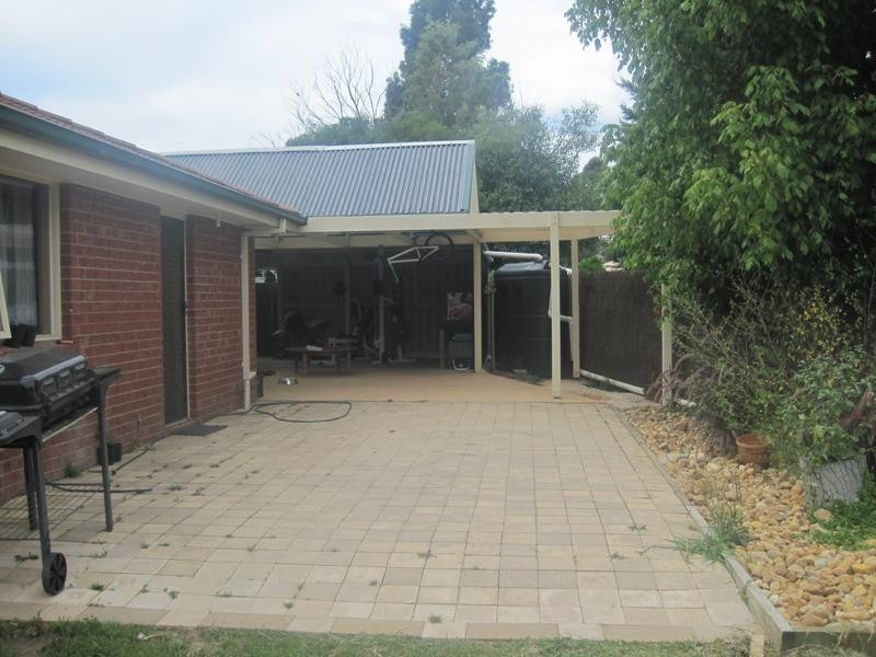 15 Cyprus Place, Pakenham VIC 3810